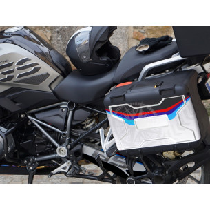 01-img-uniracing-adhesivo-protector-moto-k48409 2